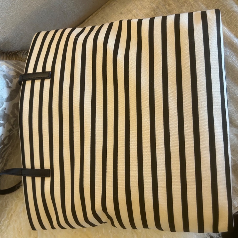 Collector Kate Spade Toucan Hand Bag - Picture 13 of 14
